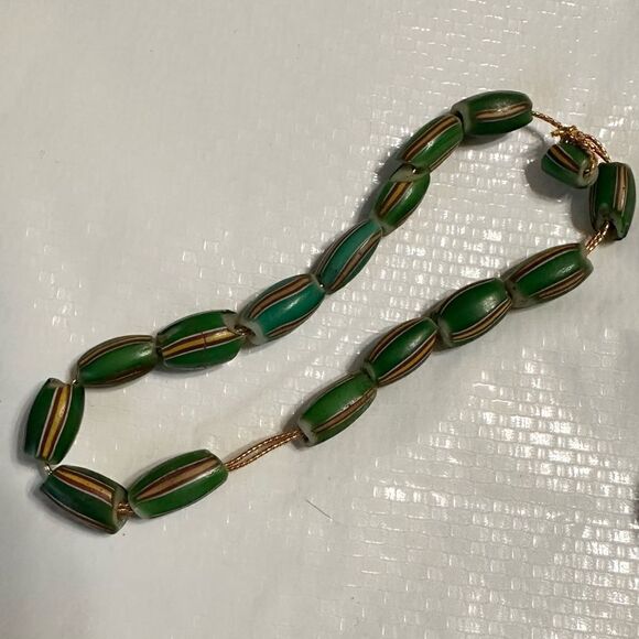 Jewelry lot for rehab; charms, Venetian watermelon beads, hearts, bangles - Picture 4 of 14